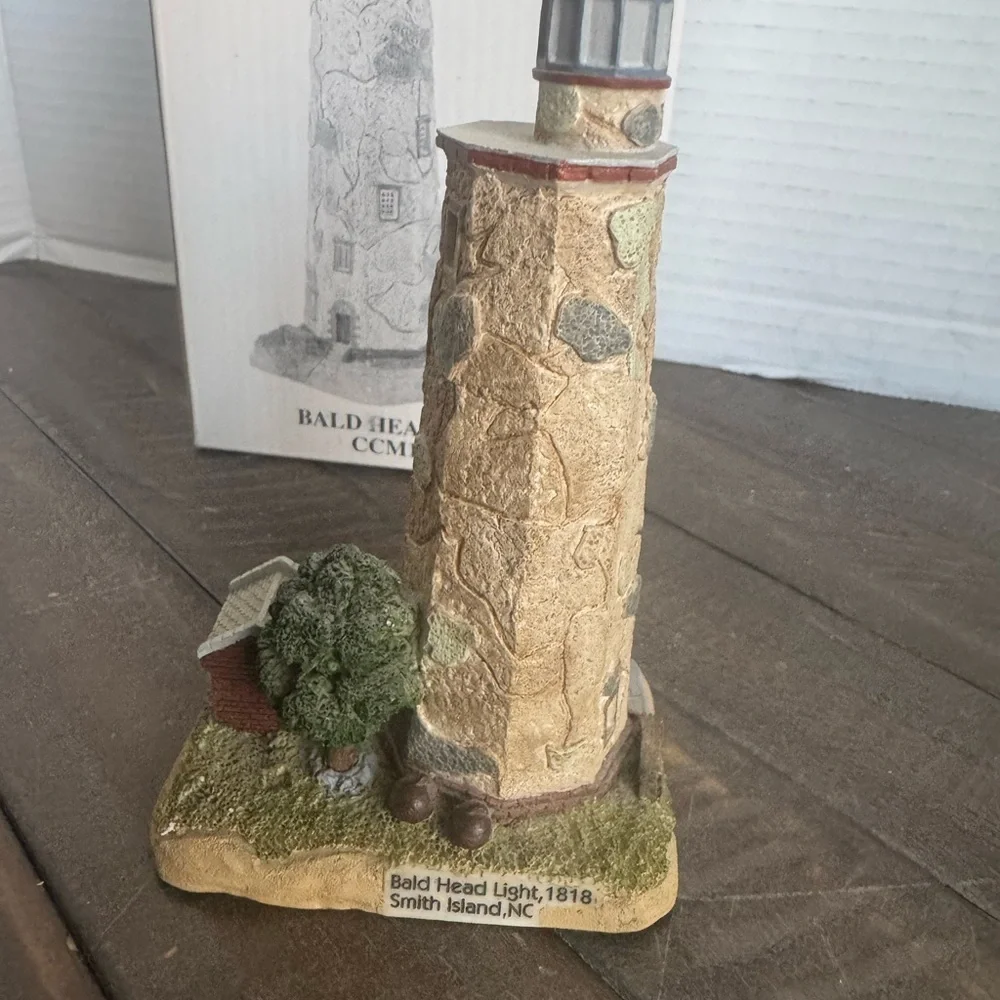 Lefton Lighthouse Figurine - Tan and Green